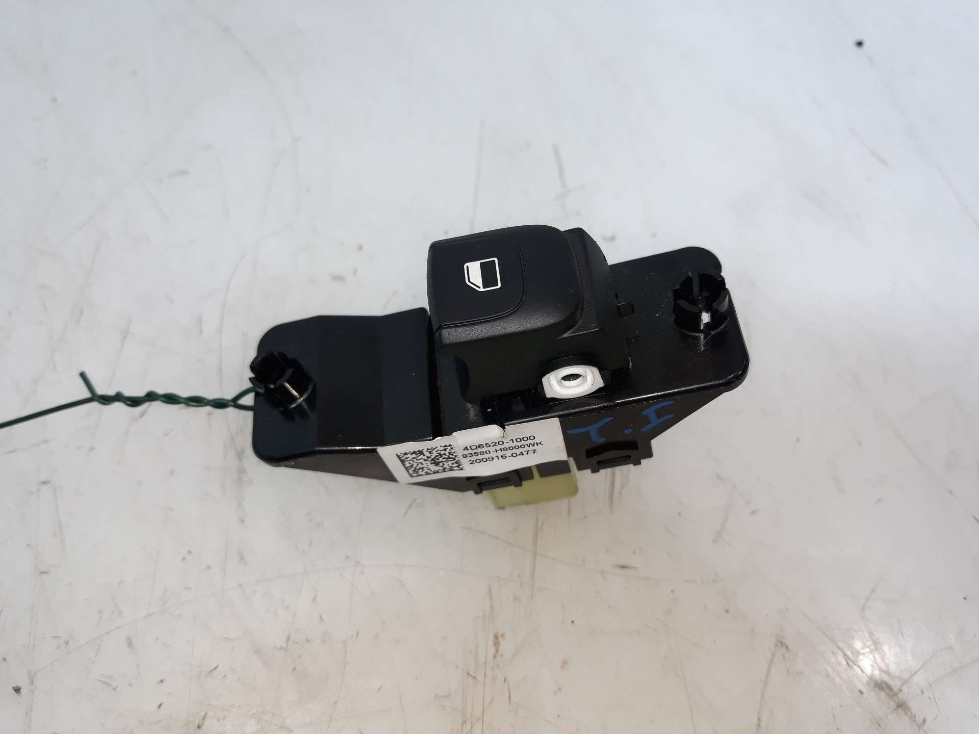 MANDO ELEVALUNAS TRASERO IZQUIERDO KIA STONIC (YBCUV) 2017- (93580H8000 1539636)